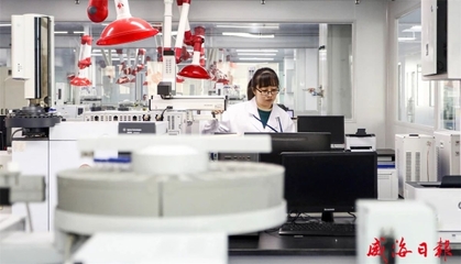 闫剑波调研重点项目与质量品牌建设 新材料技术研发引领产业新未来